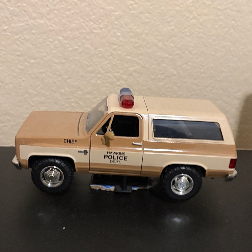 Stranger Things Police Car and Badge